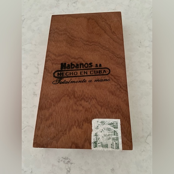 Habanos Cohiba Empty Wooden Cigar Box with Glass Flip Top - Picture 2 of 3